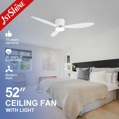 3 Renkli LED Işık ve Flush Mount Tasarımı ile Düzenlenebilir Uzaktan Denetimli Tavan Ventilatörü