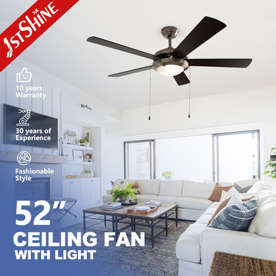 Klasik 52 inçlik LED ışığı ve çekme zinciri kontrolü olan tavan fanı